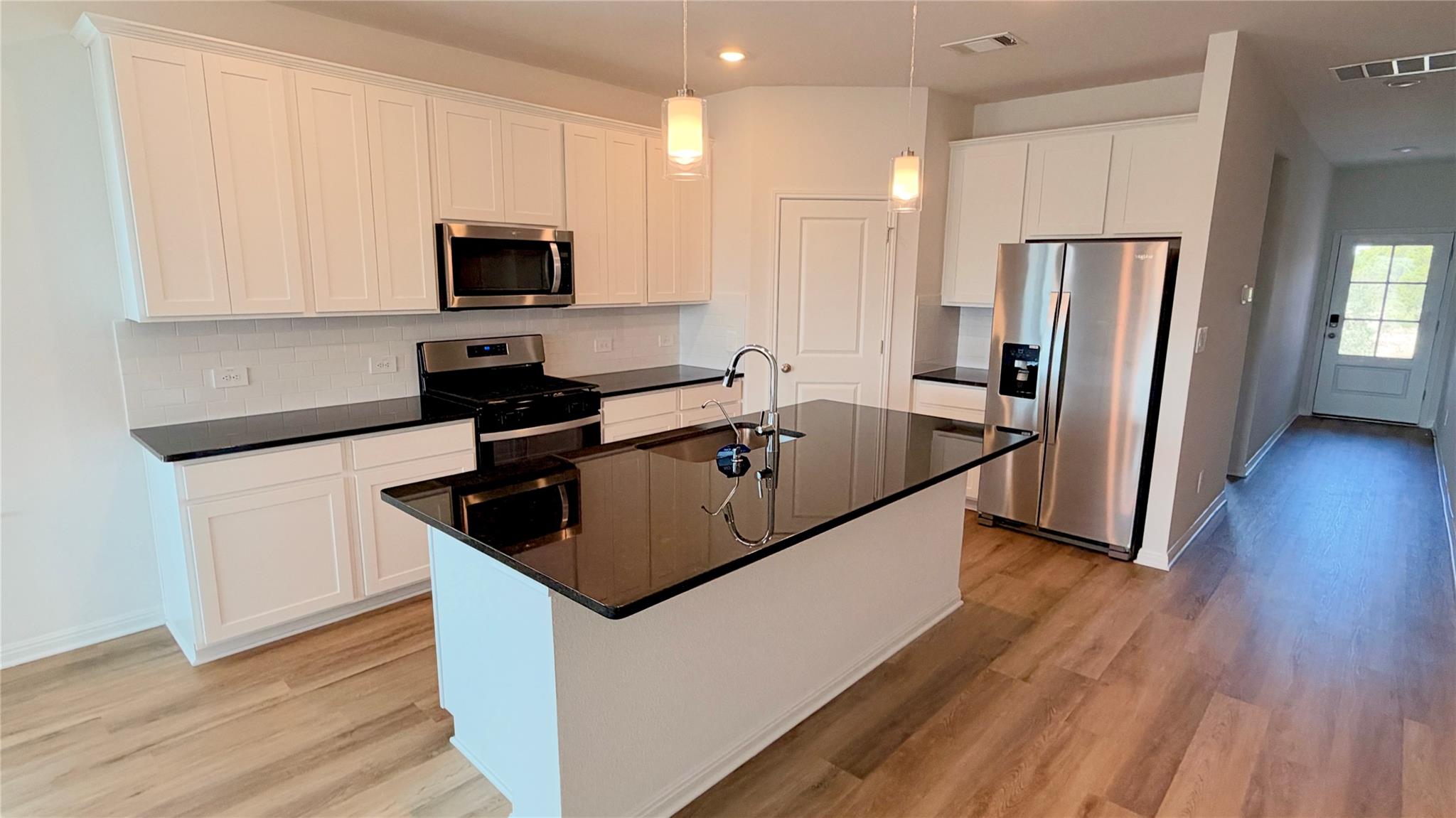 104 Windfall TRL, Liberty Hill TX 78642