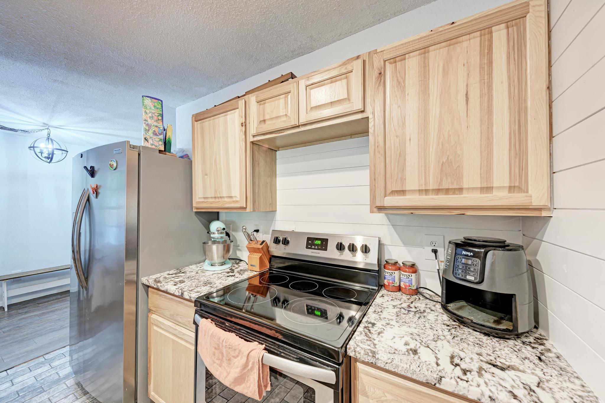 1407 W Avenue C, Lampasas TX 76550