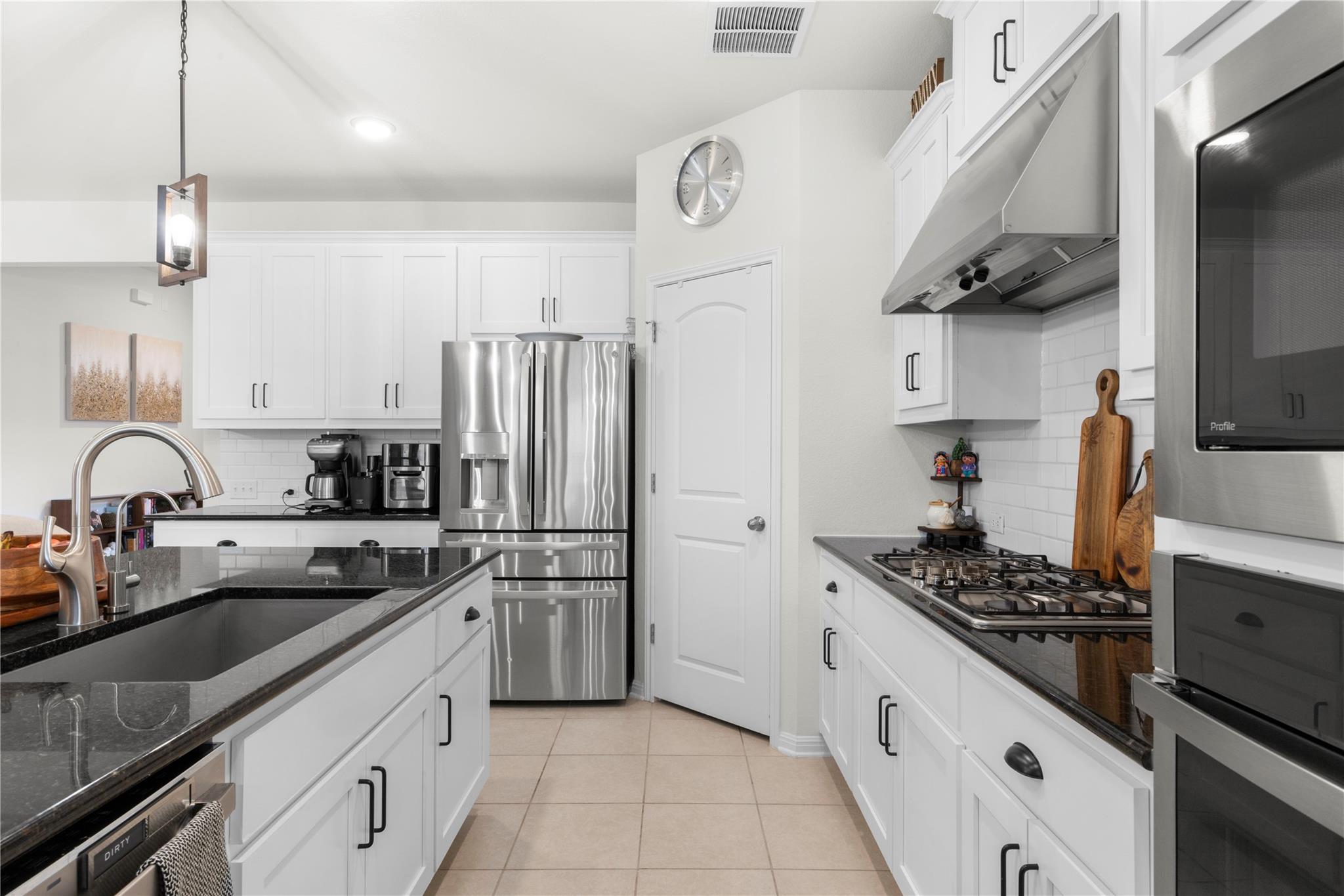 1424 Castalo LN, Leander TX 78641