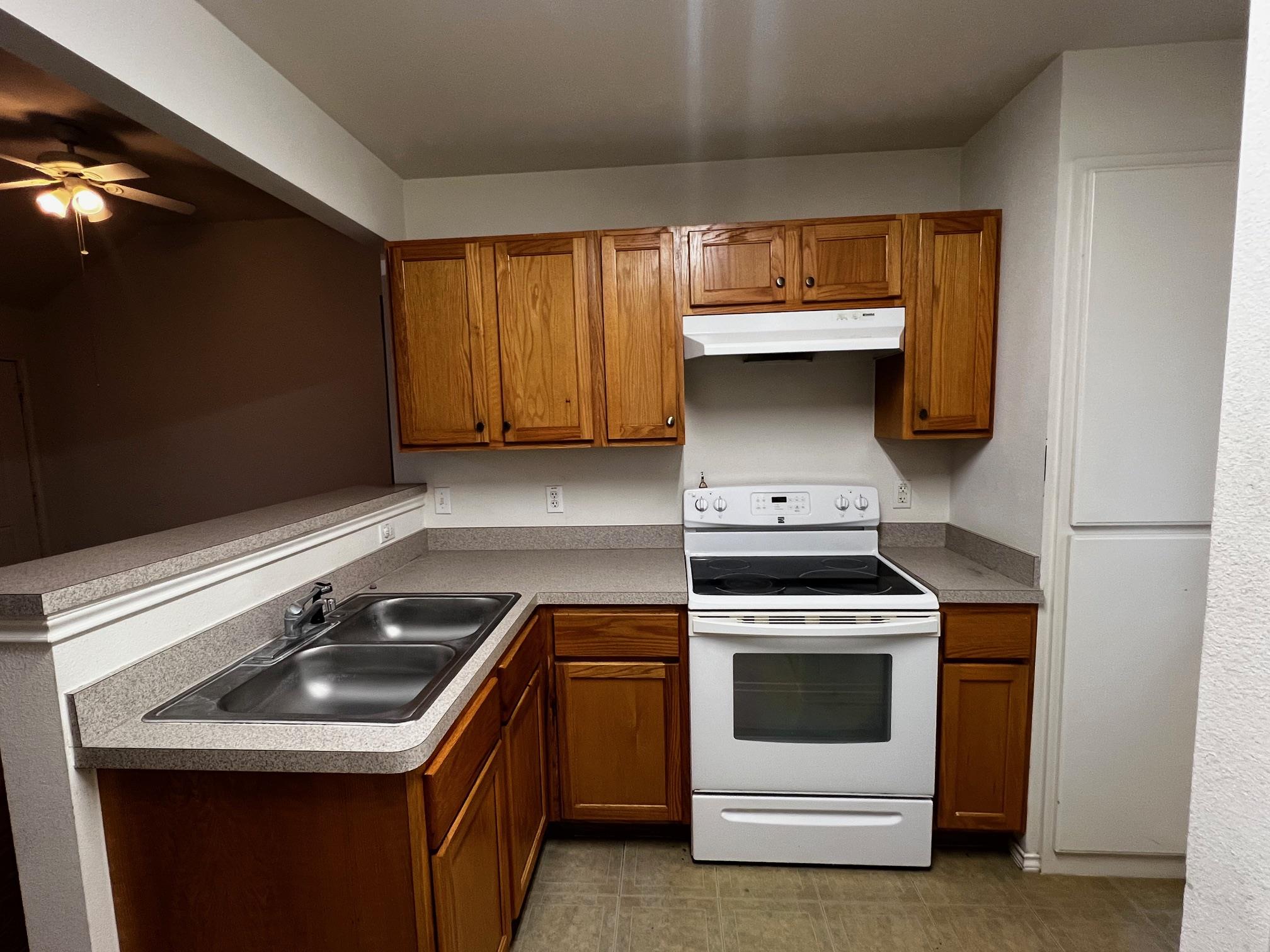 833 E Camp ST, La Grange TX 78945