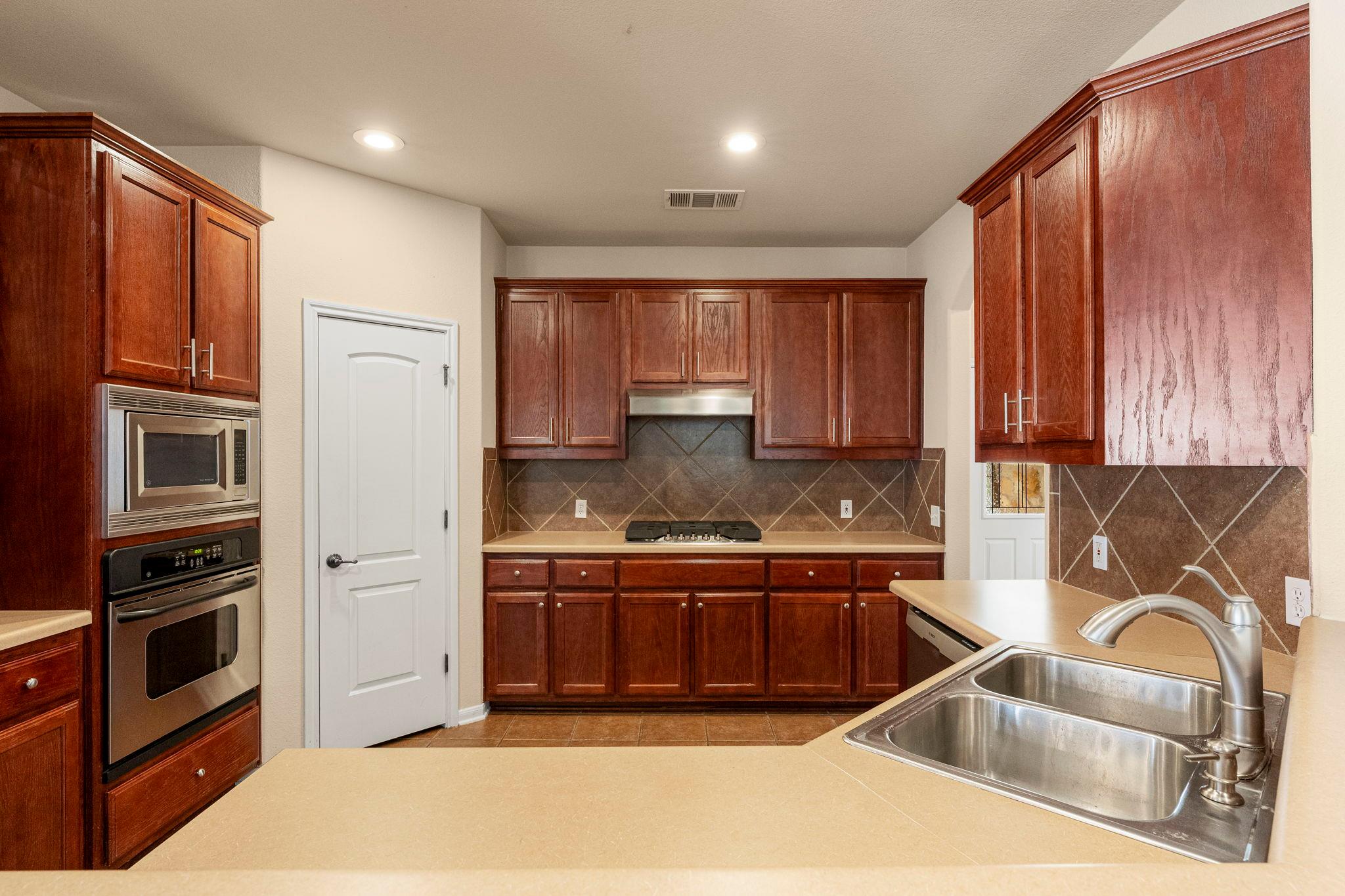 281 Kensington LN, Austin TX 78737