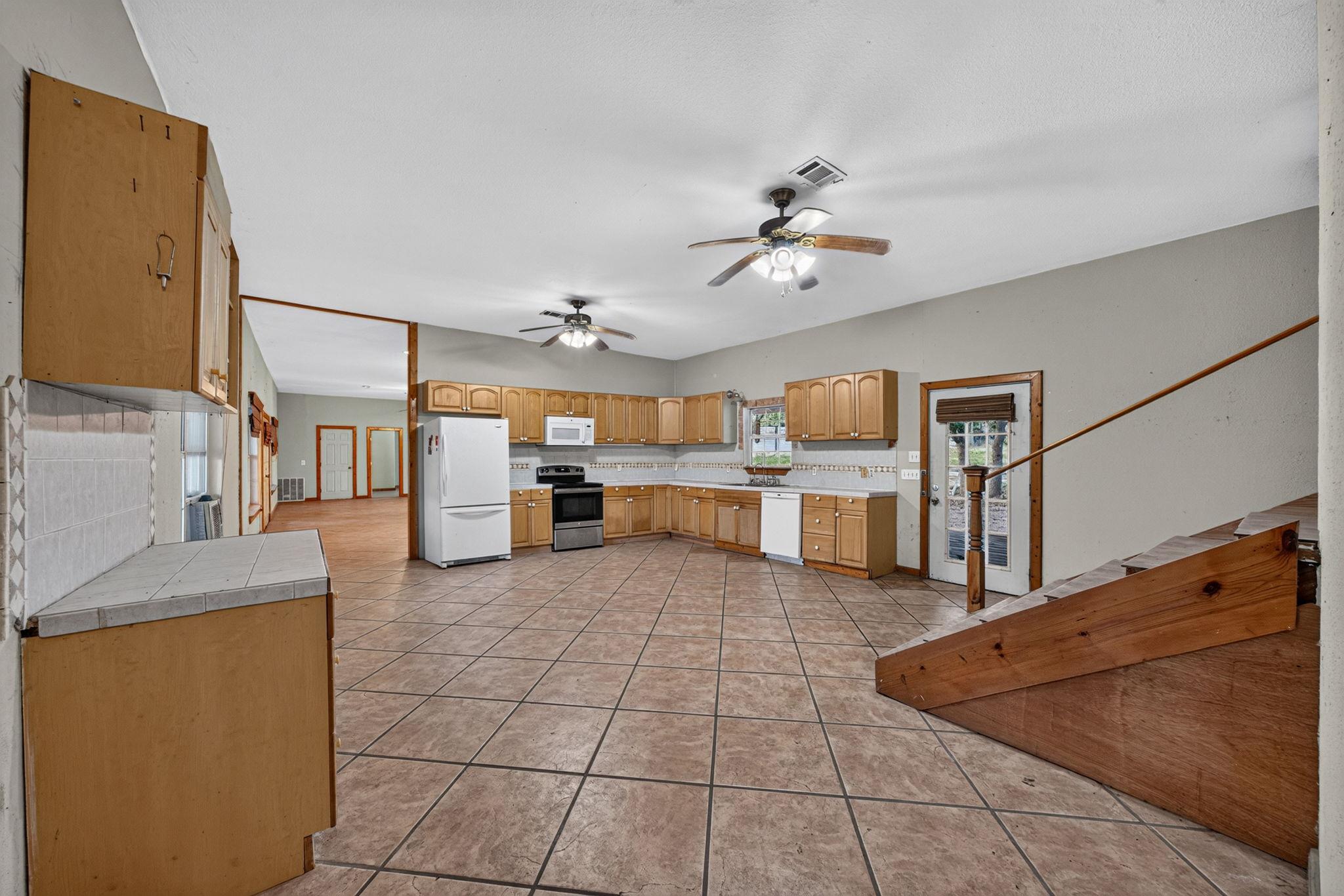 558 Cottontail TRL, Dripping Springs TX 78620