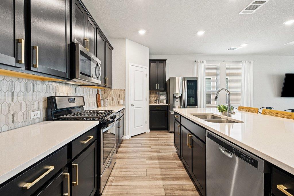 324 Delaware Mountains TER, Dripping Springs TX 78620