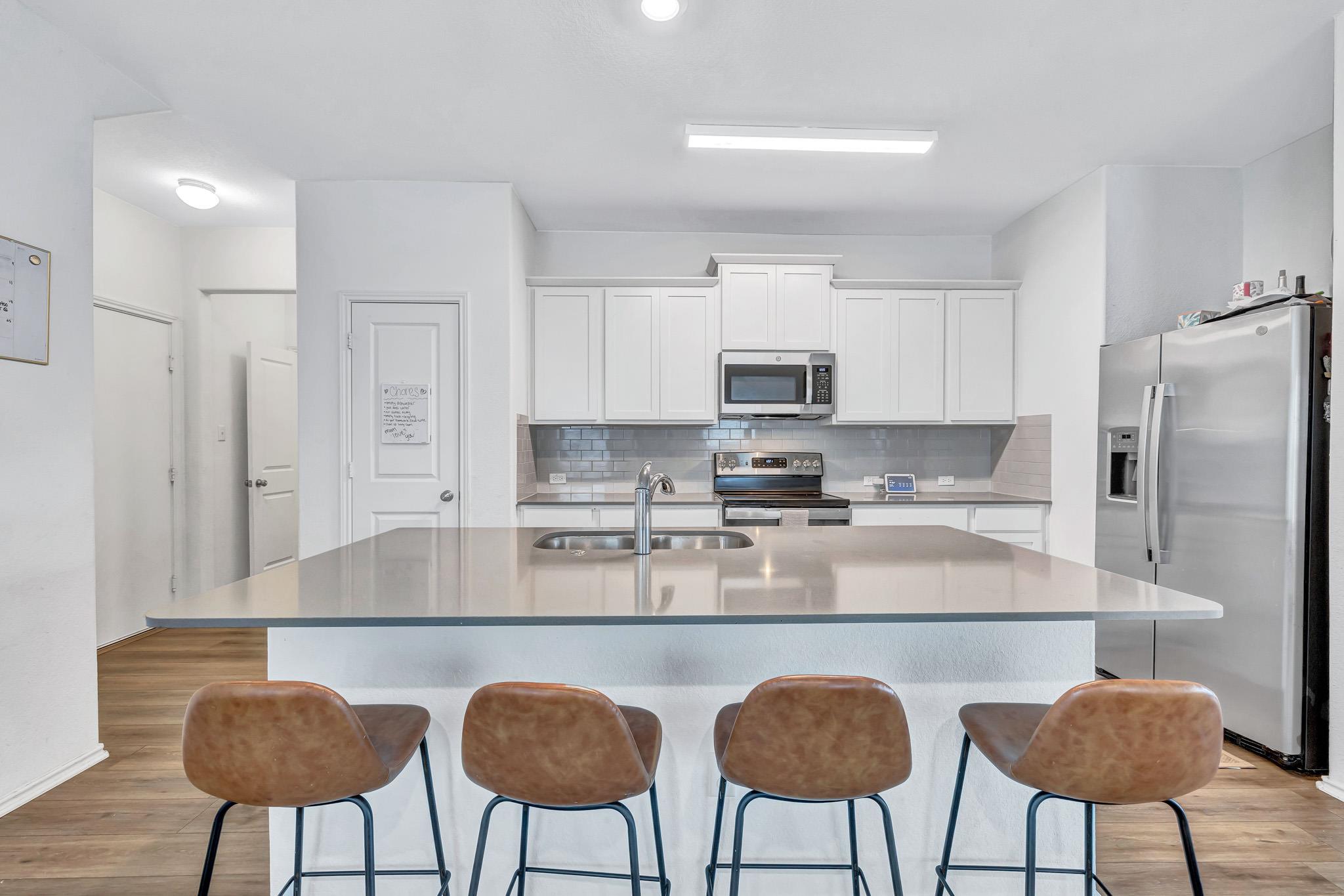 129 Rowdy Yates WAY, Jarrell TX 76537