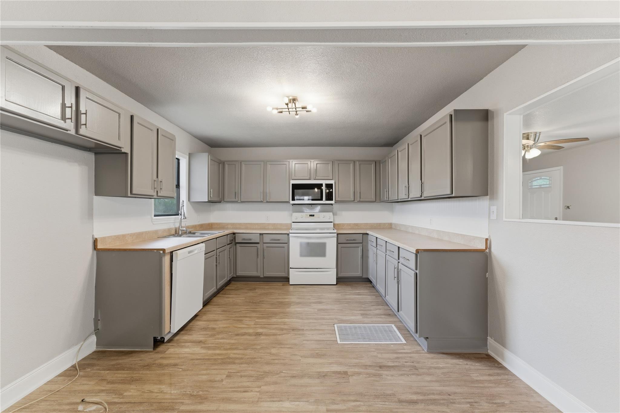 6212 Fm 690, Burnet TX 78611