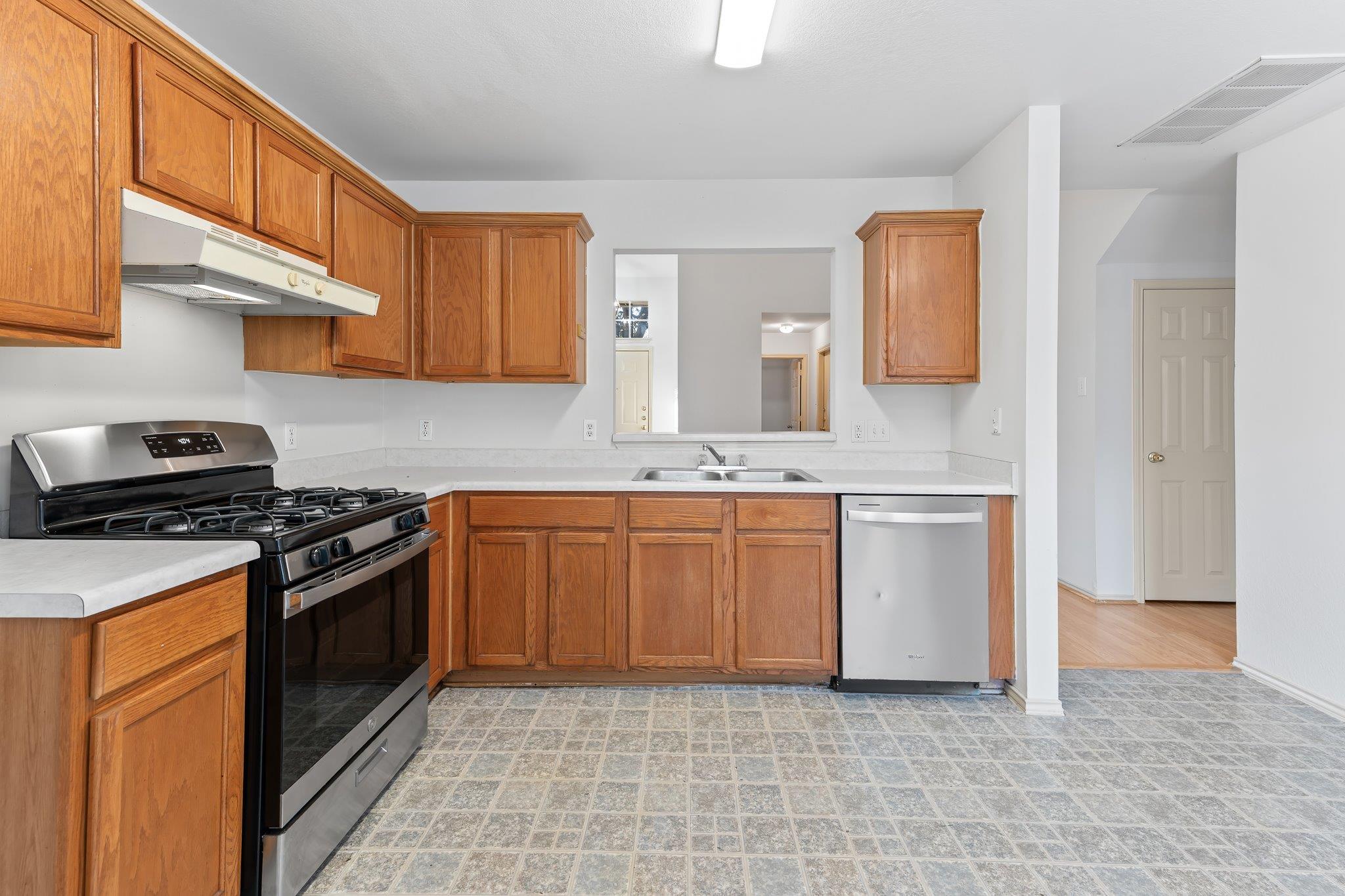 902 Moser River DR, Leander TX 78641