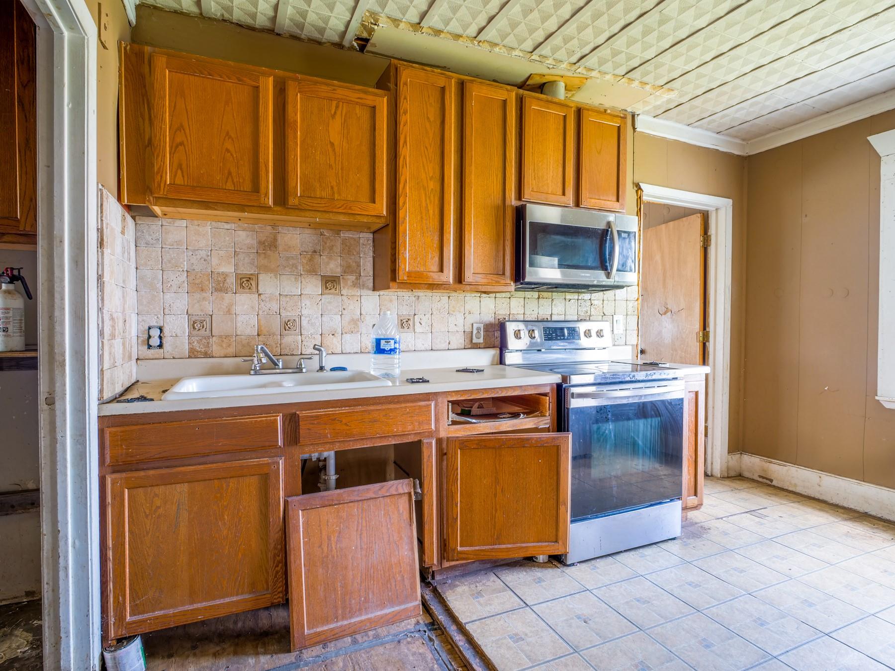 1004 Avon Ave, Llano TX 78643