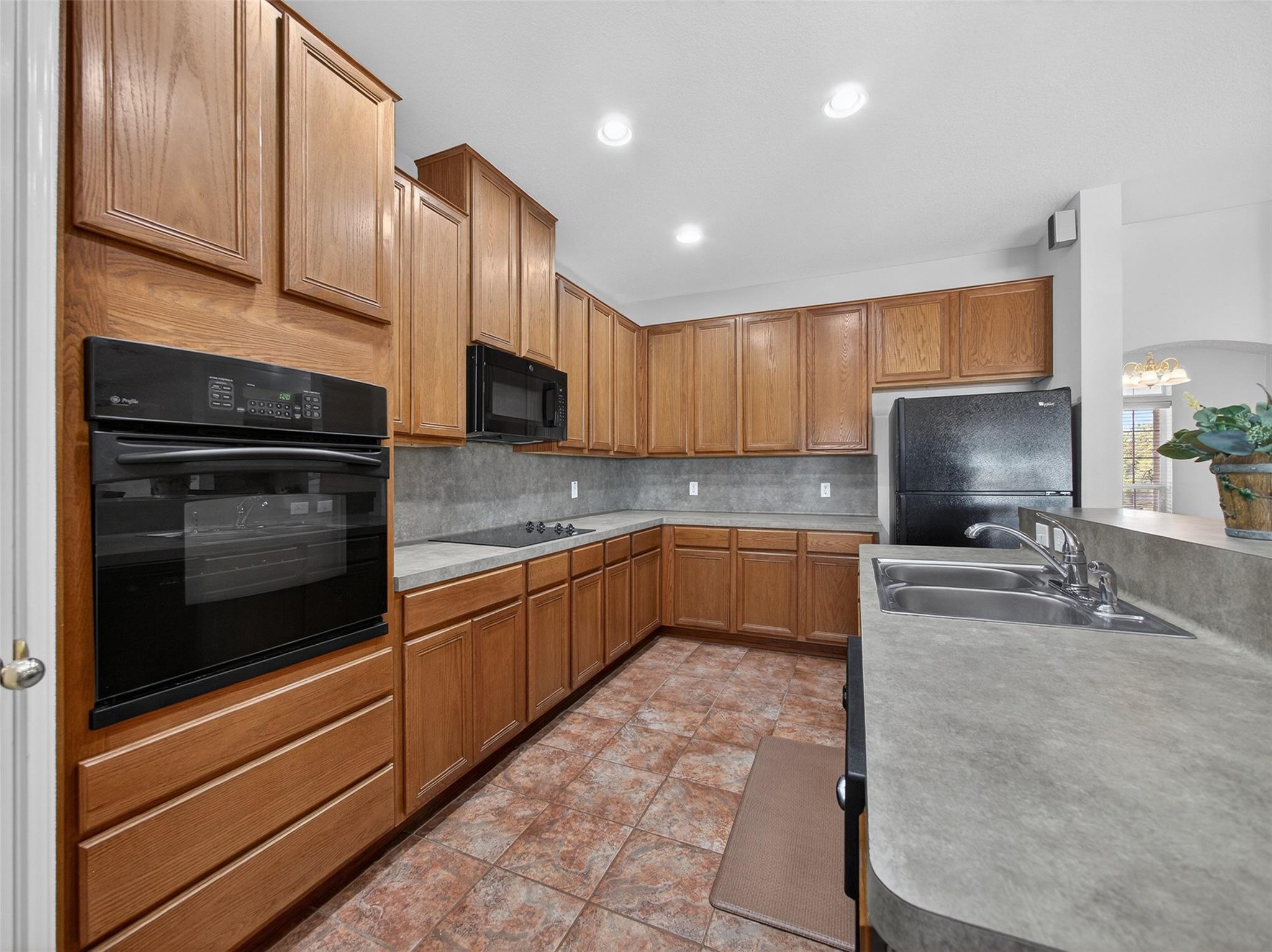 1281 Private Road 7037, Lexington TX 78947