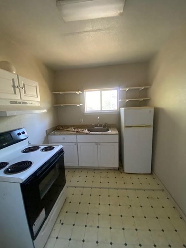 523 S Rio Grande ST, Lockhart TX 78644