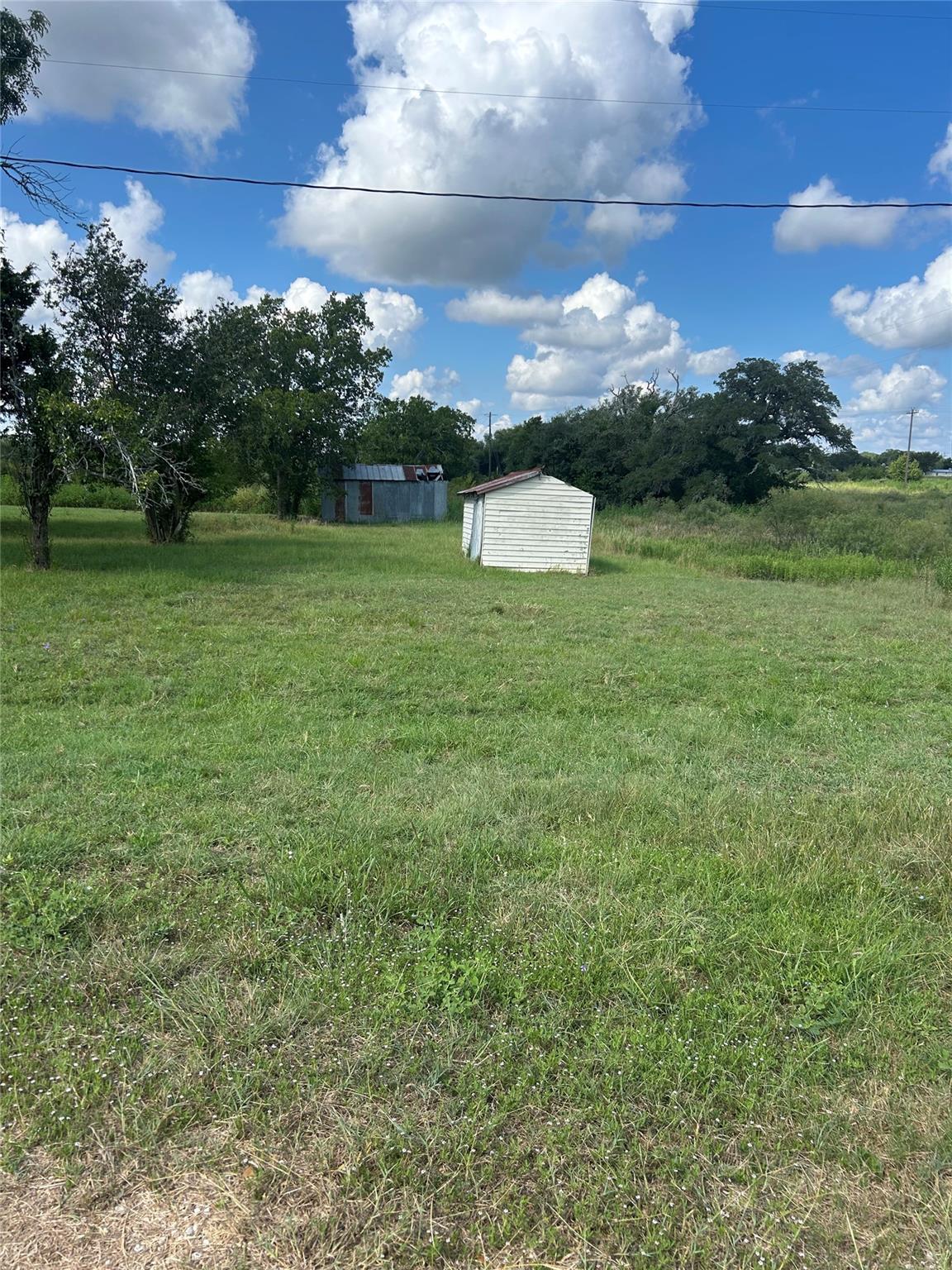 302 Cochran ST, Muldoon TX 78949