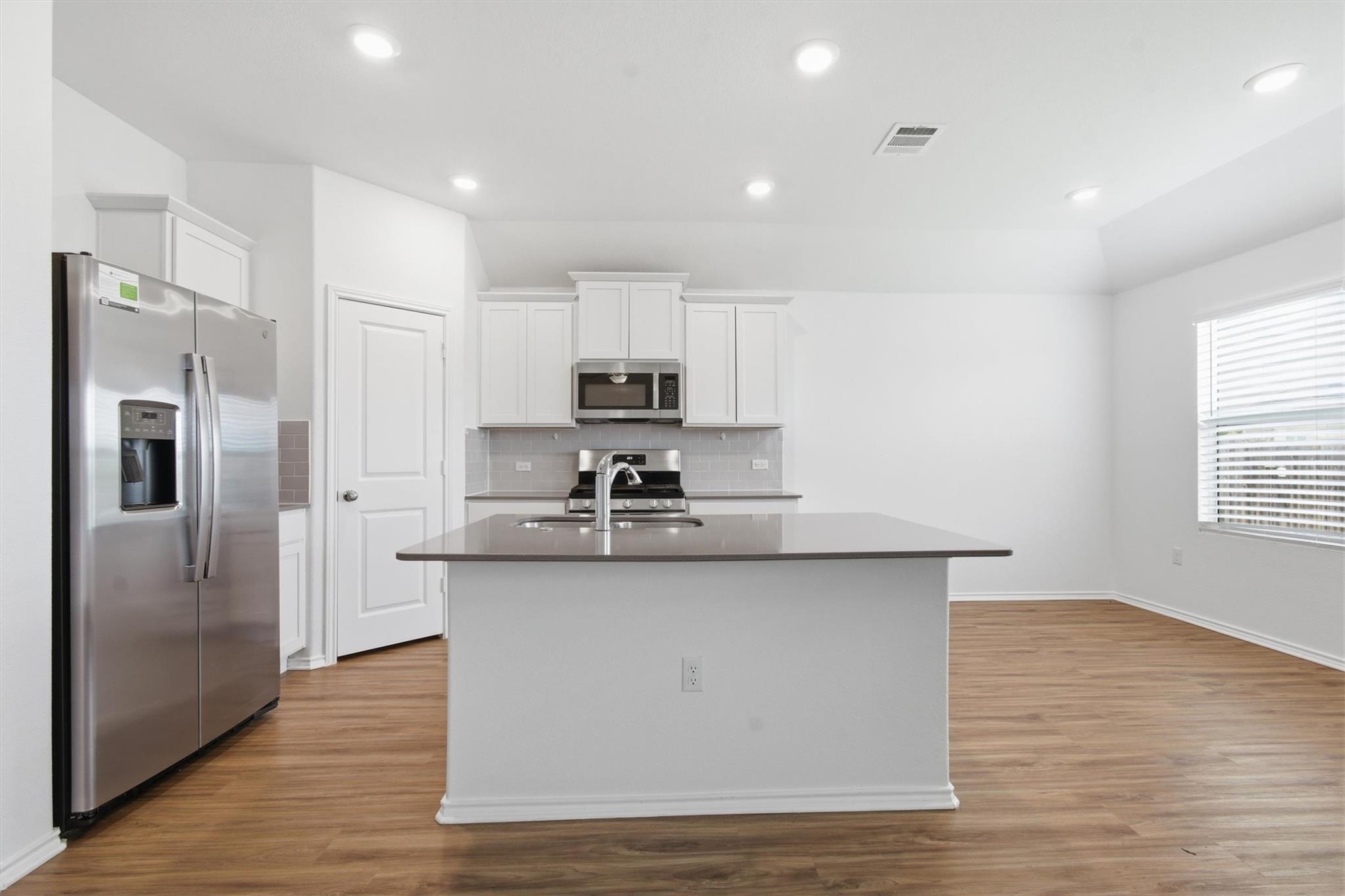 10537 Steinbeck DR, Austin TX 78747