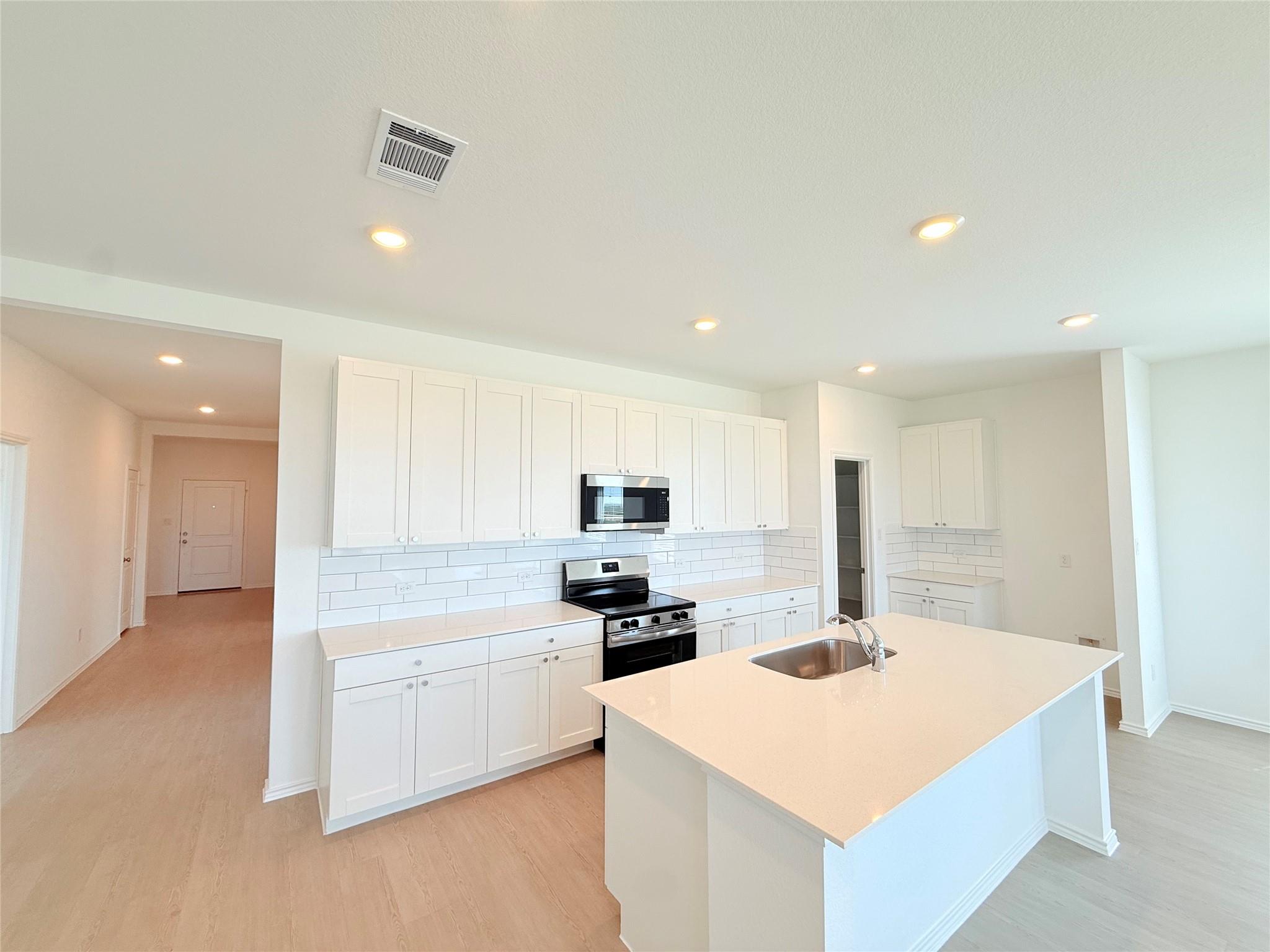 514 Heritage Groves RD, Bertram TX 78605