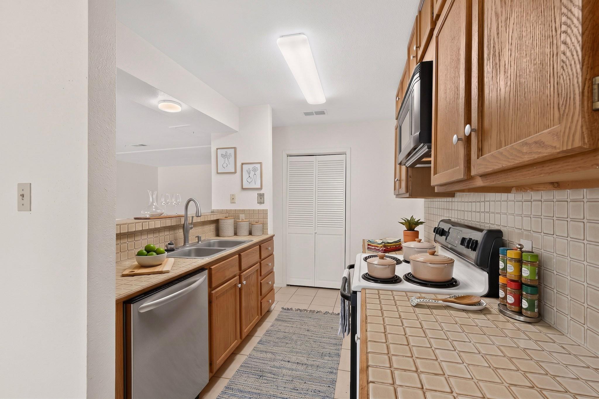 84 Shady Bluff DR, Wimberley TX 78676