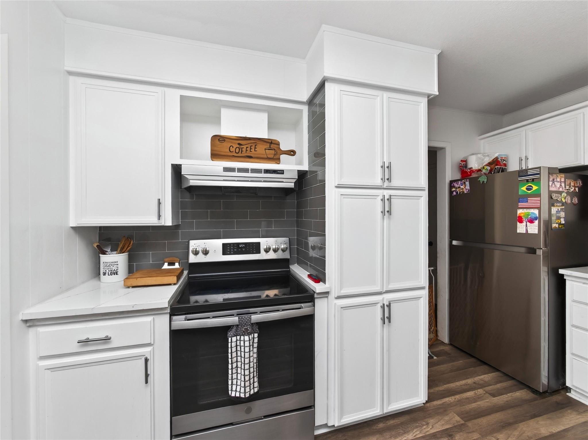 1205 W Haynie ST, Llano TX 78643