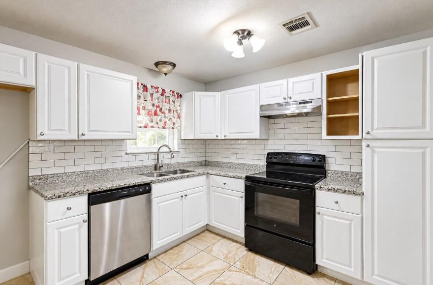 4709 Baton Rouge ST, Houston TX 77028