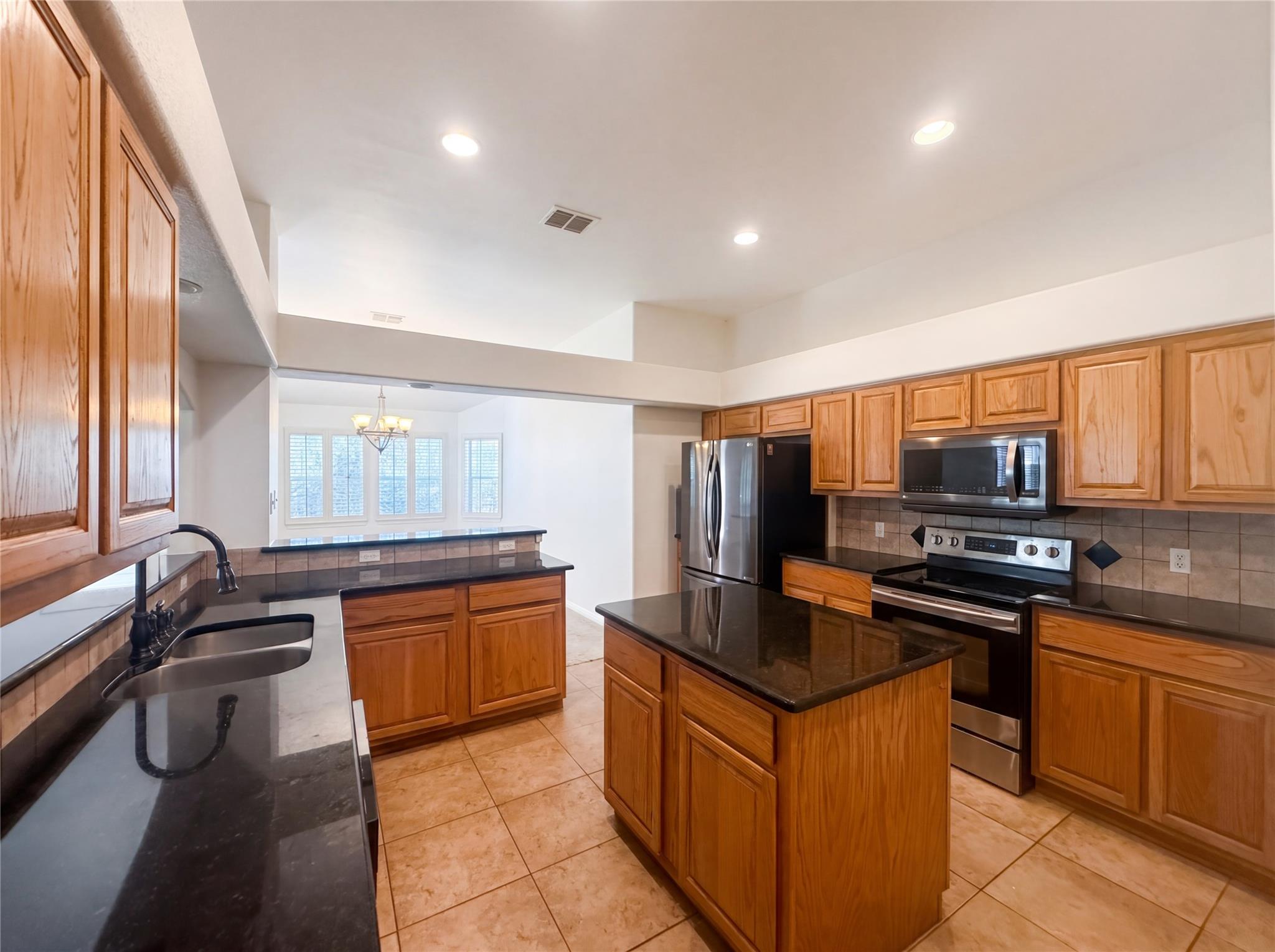 12 Birchwood CIR, Wimberley TX 78676