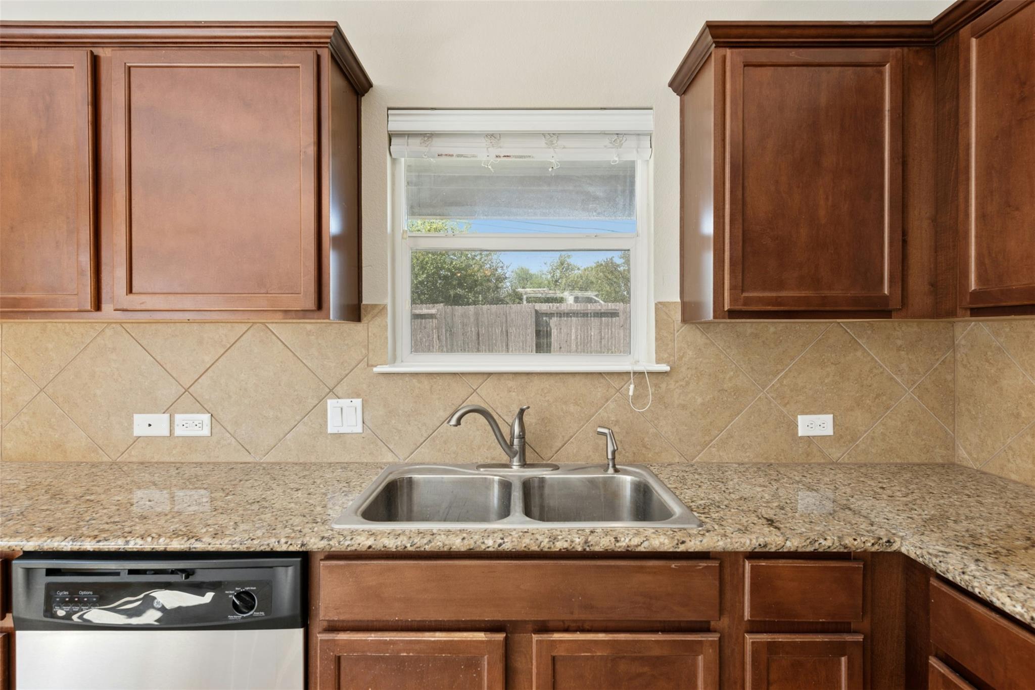 305 Verano DR, Kyle TX 78640