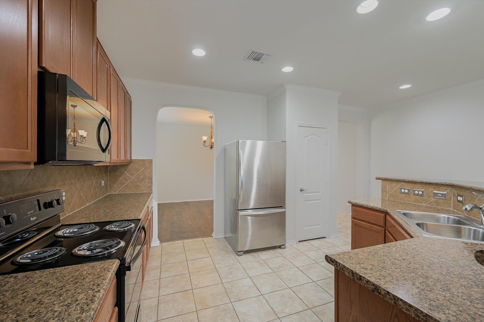 860 Water Hyacinth LOOP, Leander TX 78641