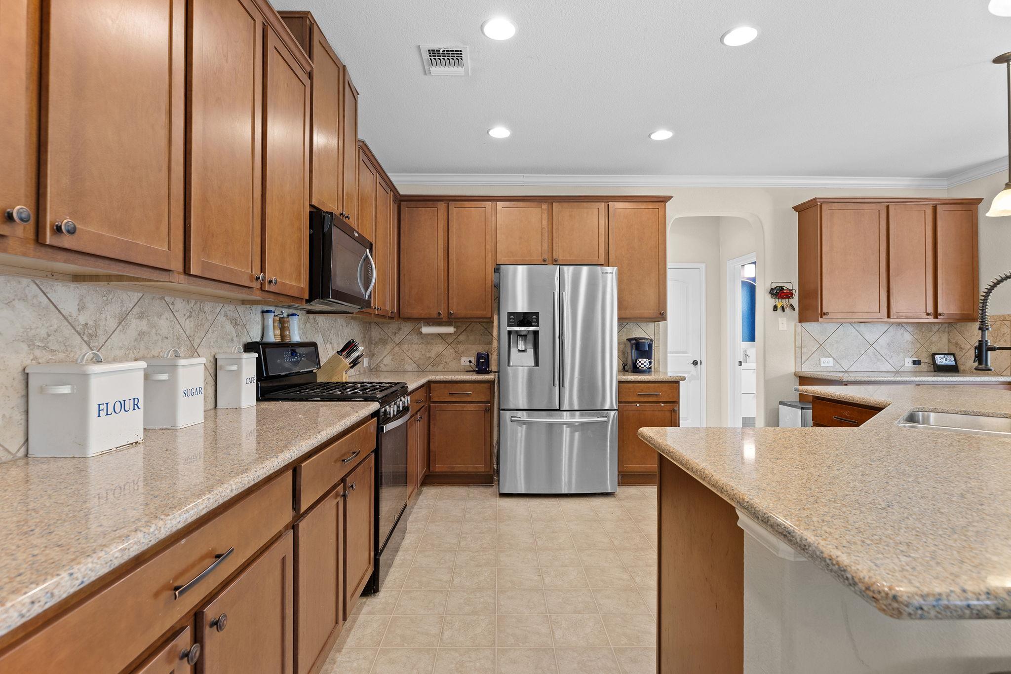 205 Sheepshank DR, Georgetown TX 78633