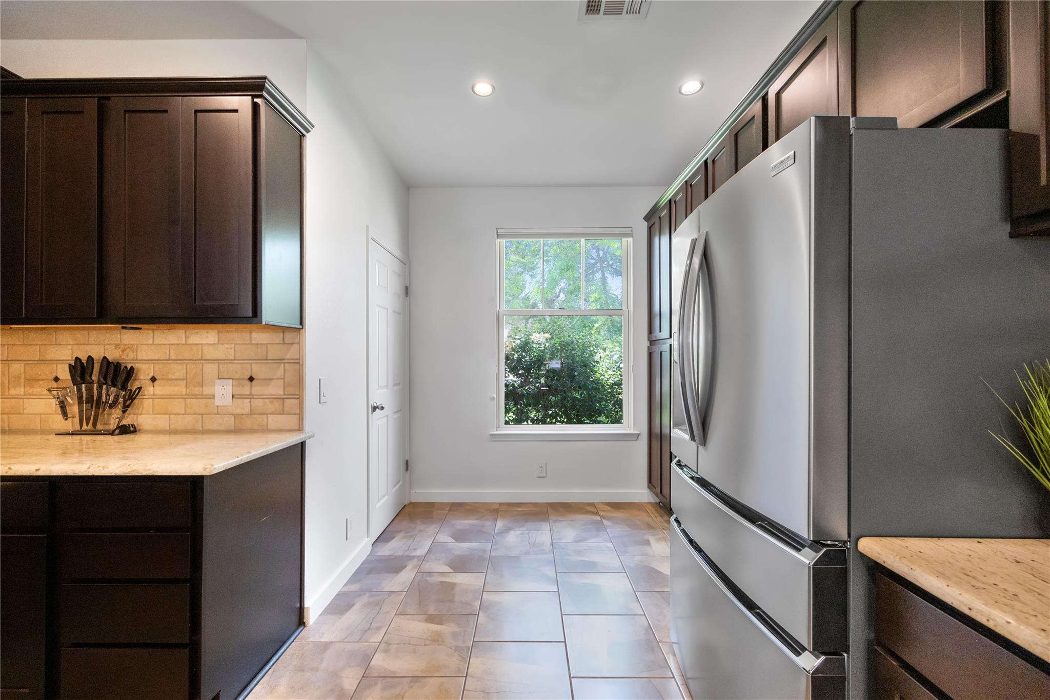 9131 Edwardson LN, Austin TX 78749