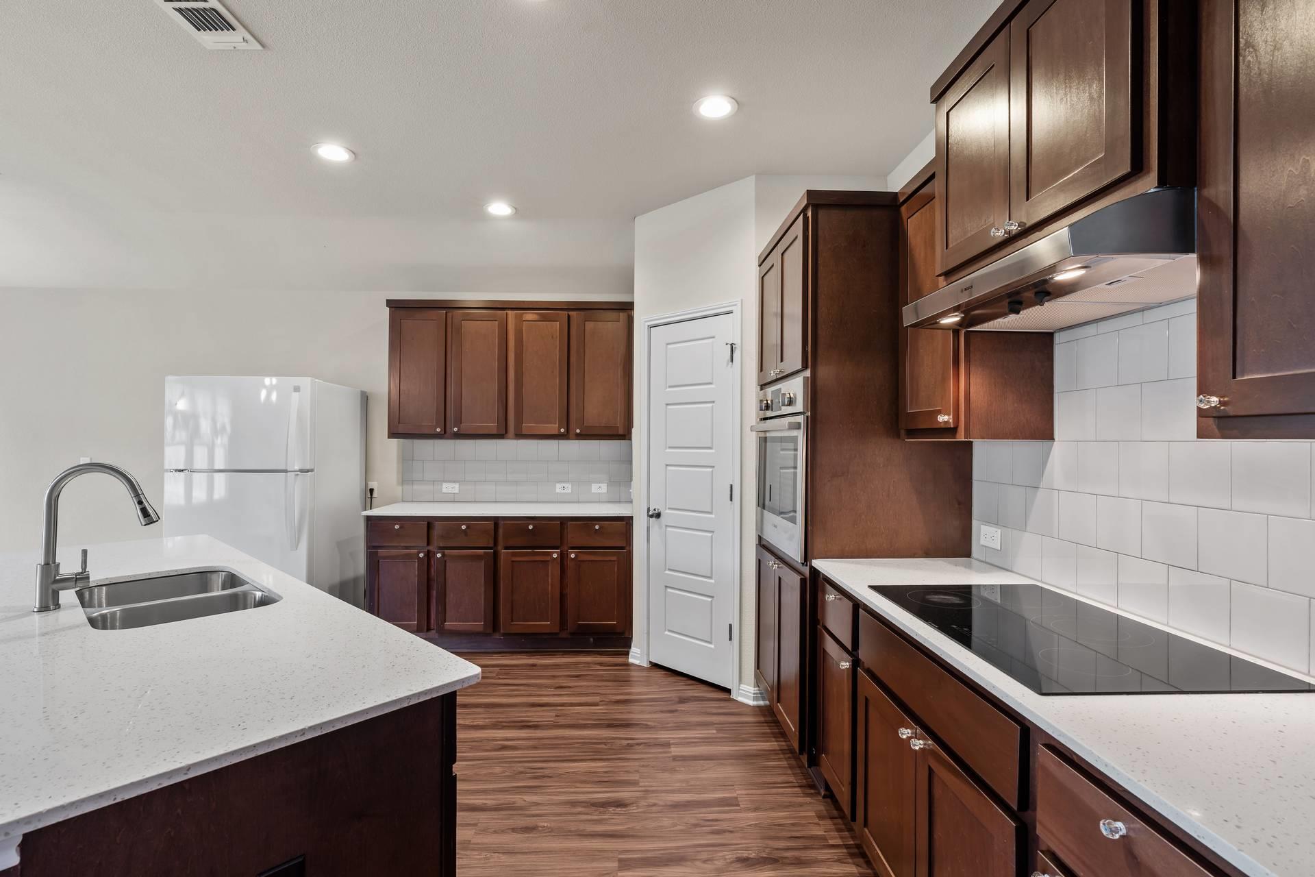16512 Enamorado RD, Manor TX 78653