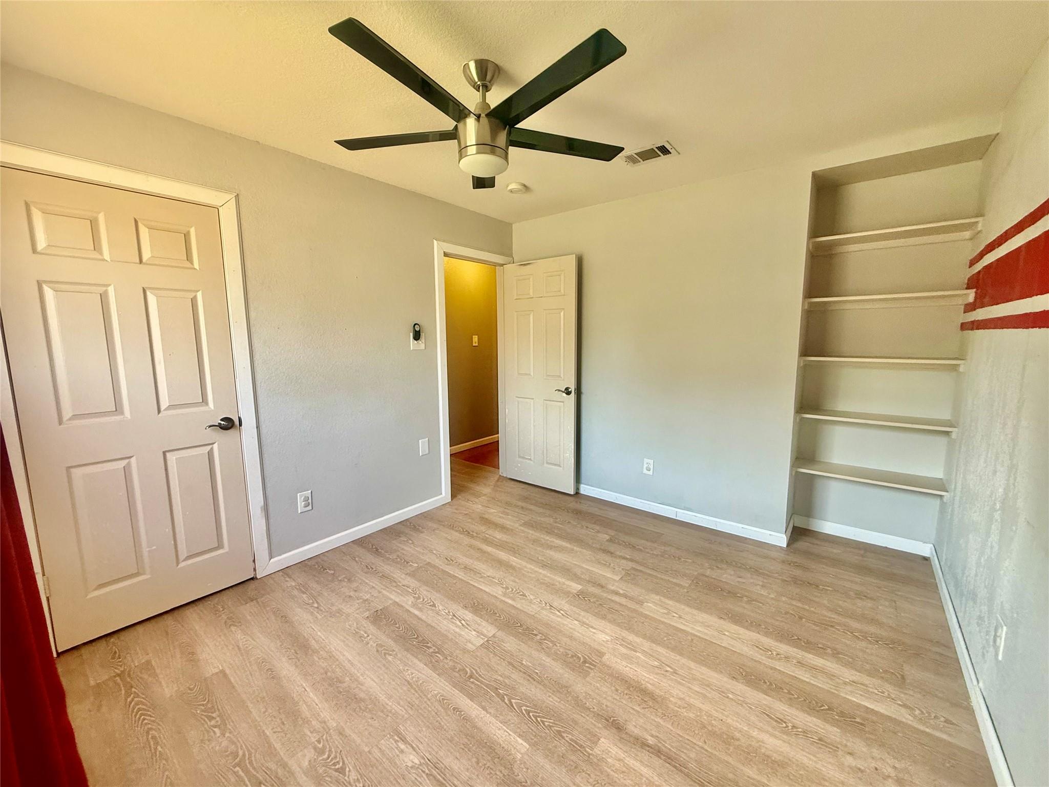 305 Maple LN, Elgin TX 78621