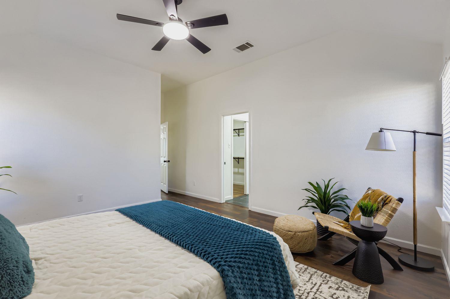 108 Susana Dr: primary bedroom