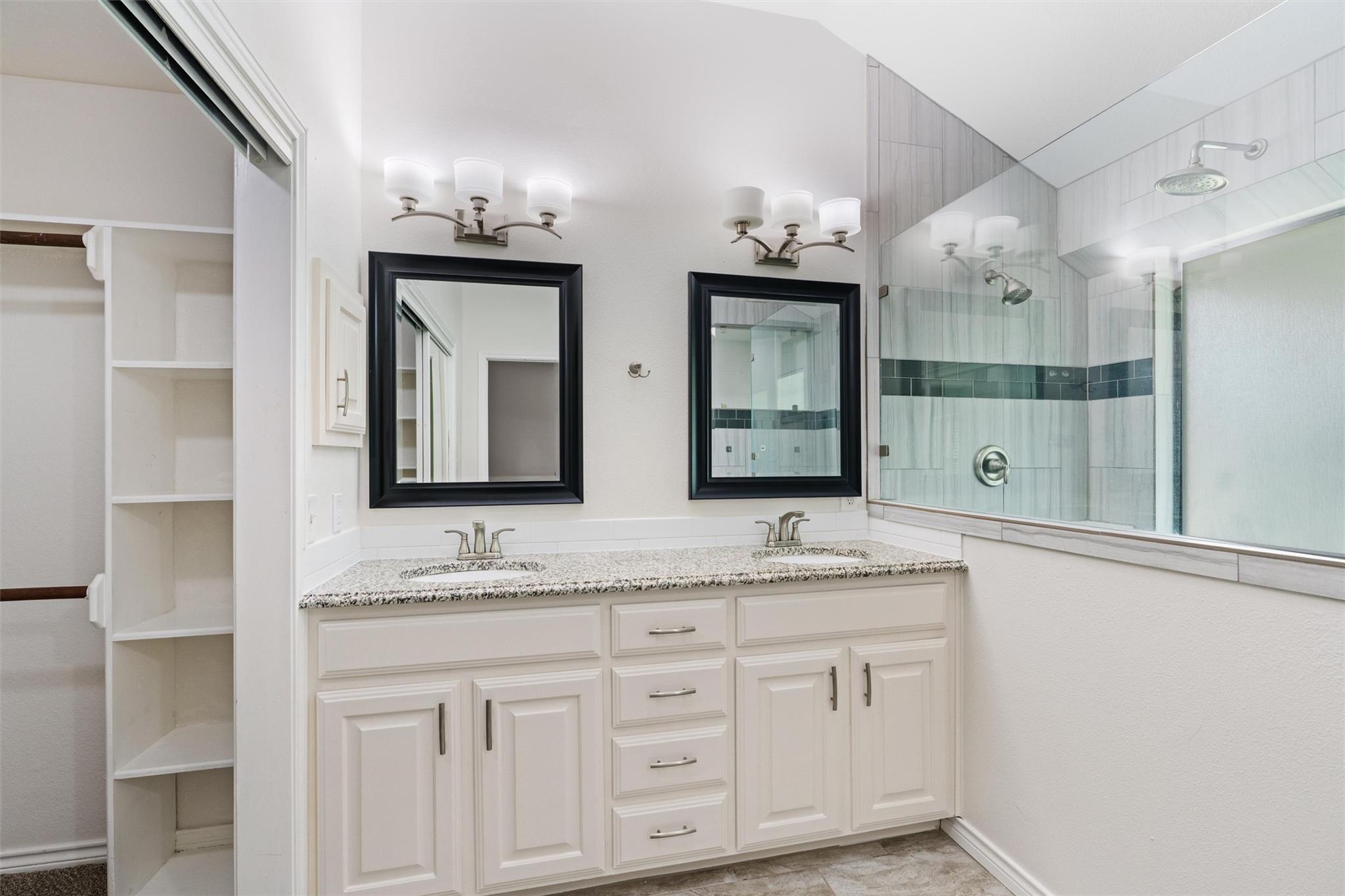 312 Susana Dr: bathroom