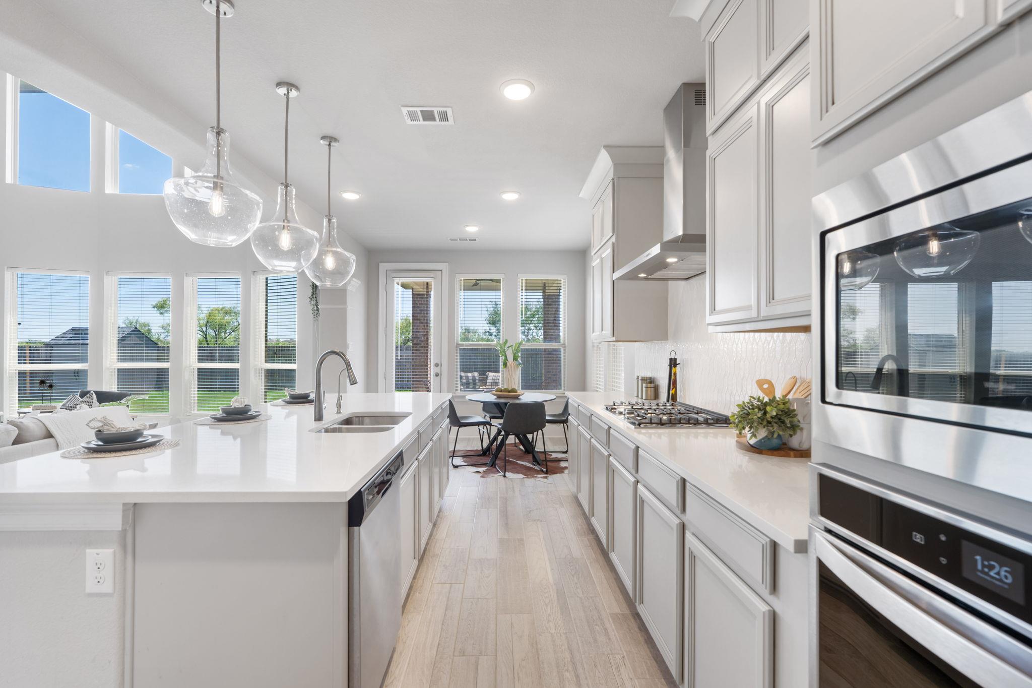 216 Rieti Pkwy: kitchen