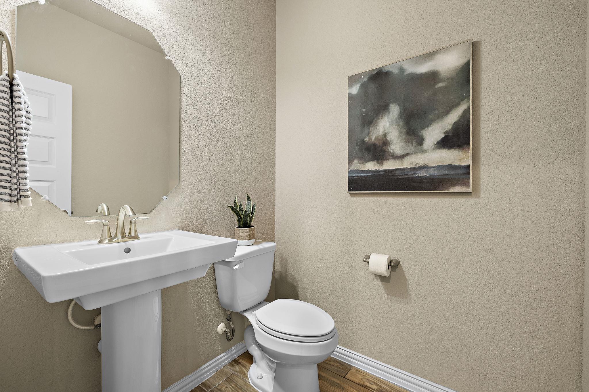 504 Leon Loop: bathroom