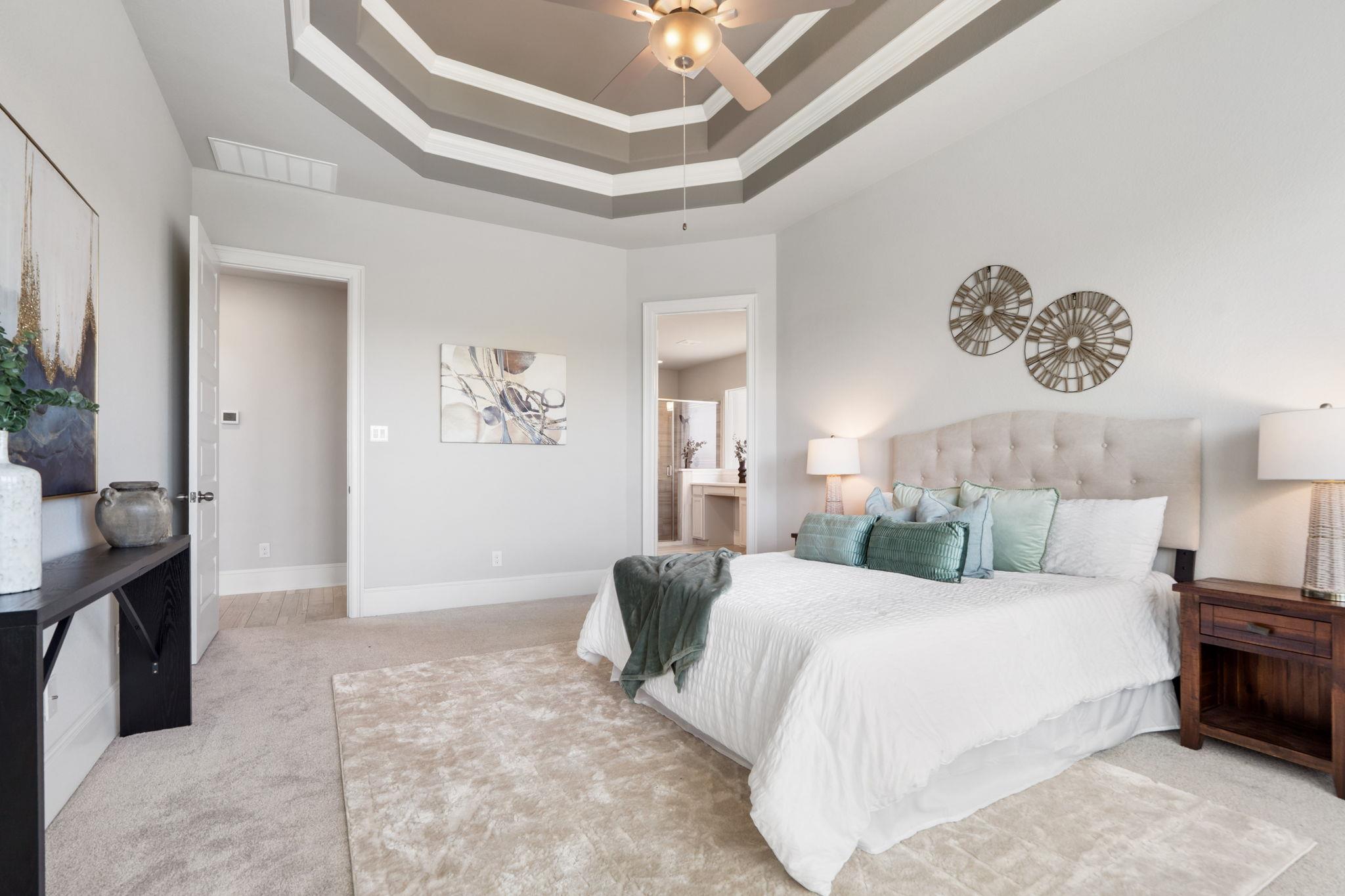 216 Rieti Pkwy: primary bedroom