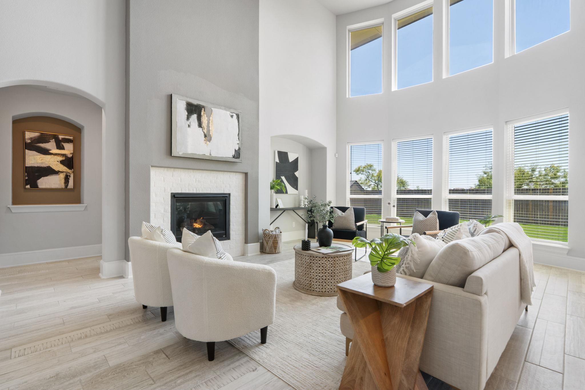 216 Rieti Pkwy: living area