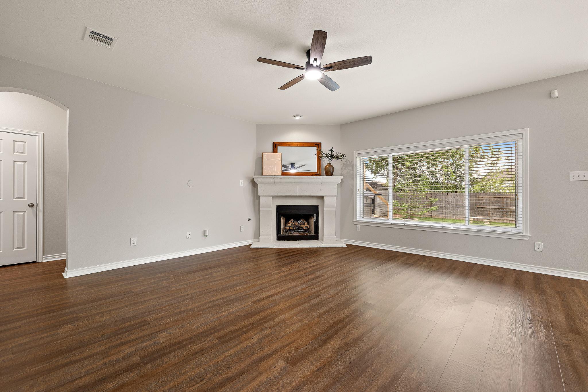 202 Nick Price Loop: living area