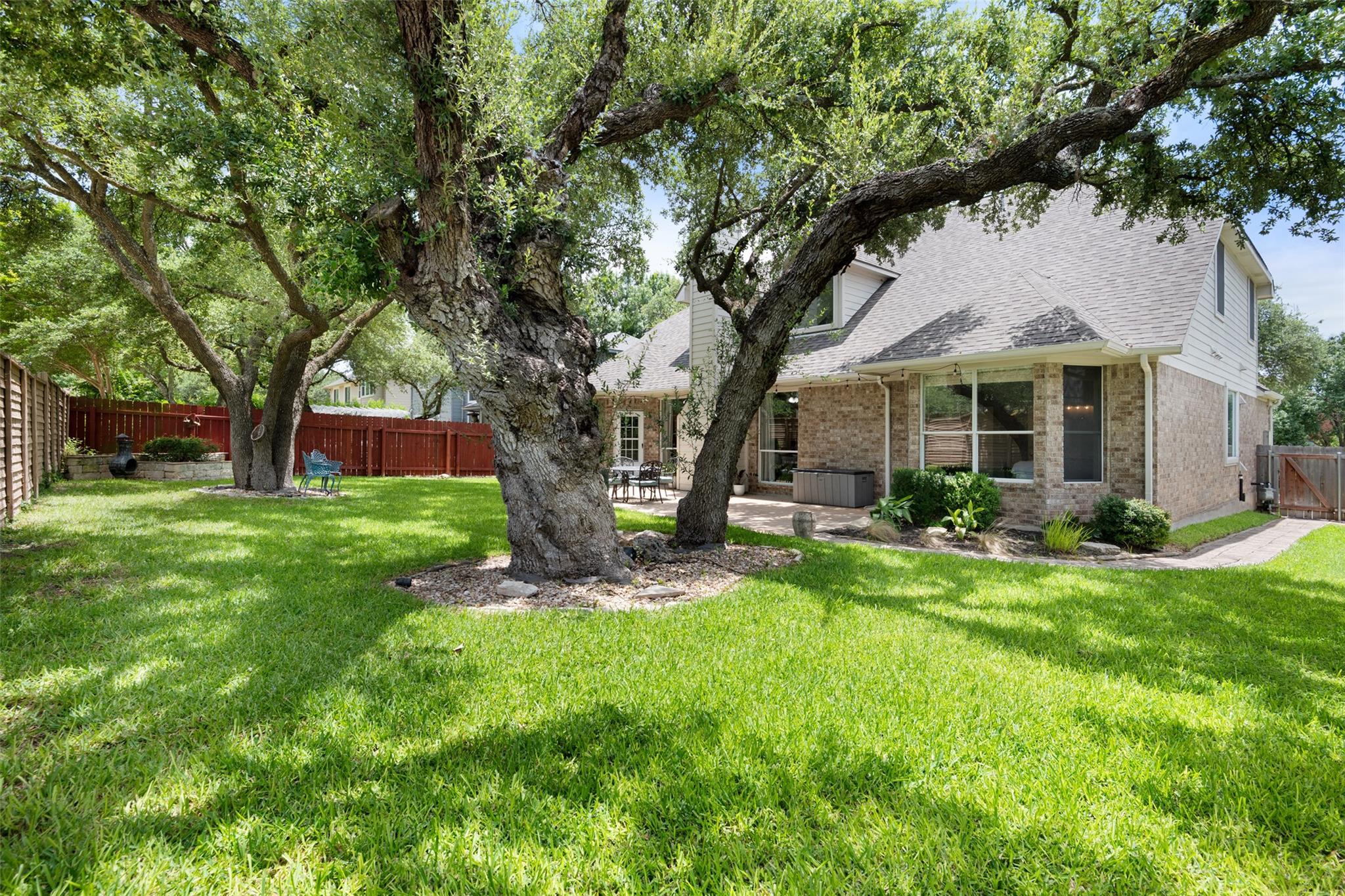 1117 Dalea Blf: back yard