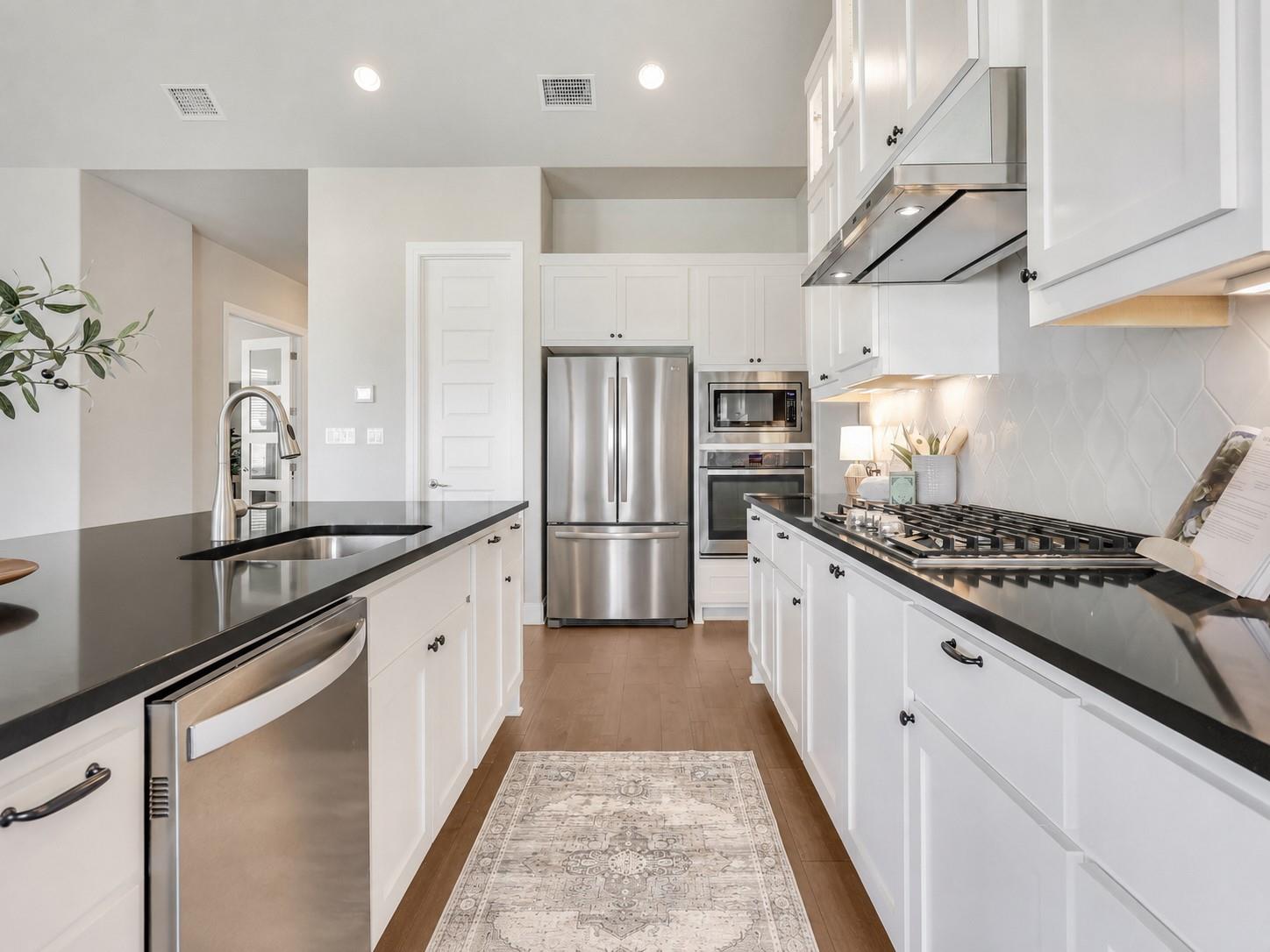 405 Granite Rock Ln: kitchen