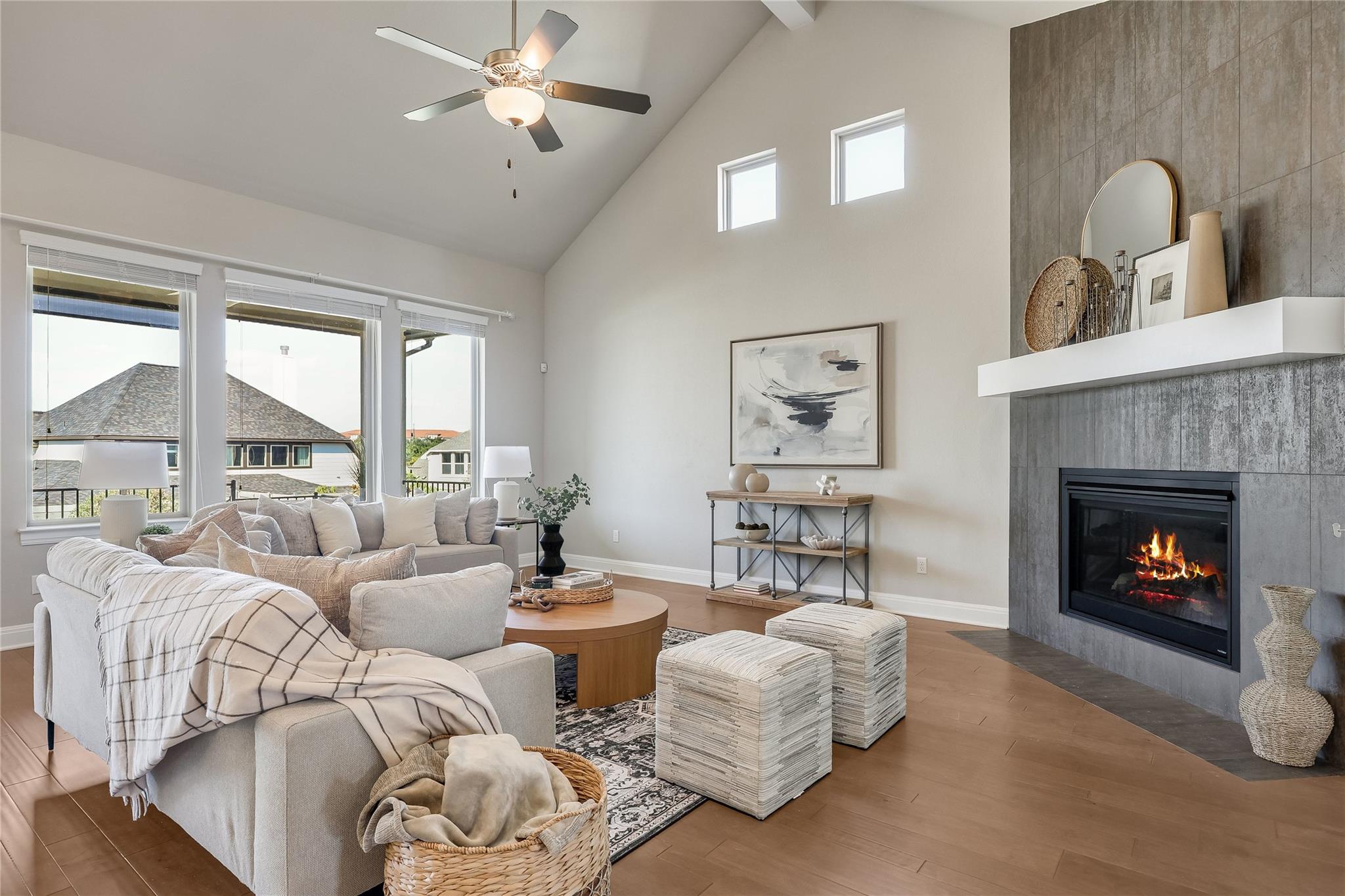 405 Granite Rock Ln: living area