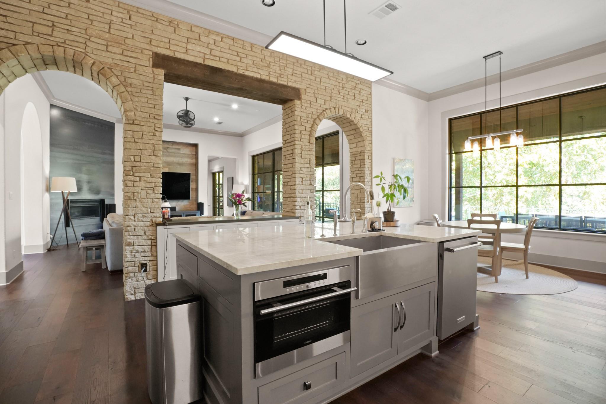 2753 Springwood Ln: kitchen