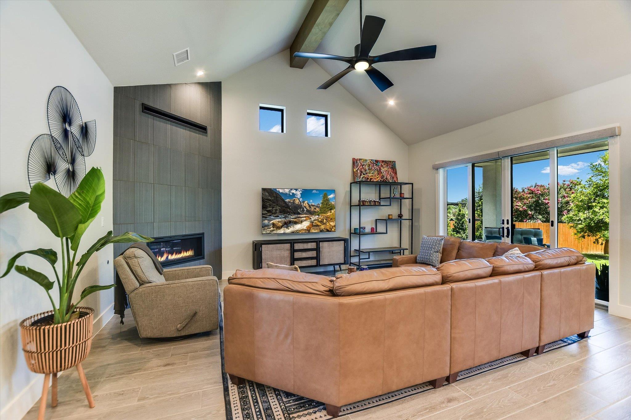 205 Axis Loop: living area