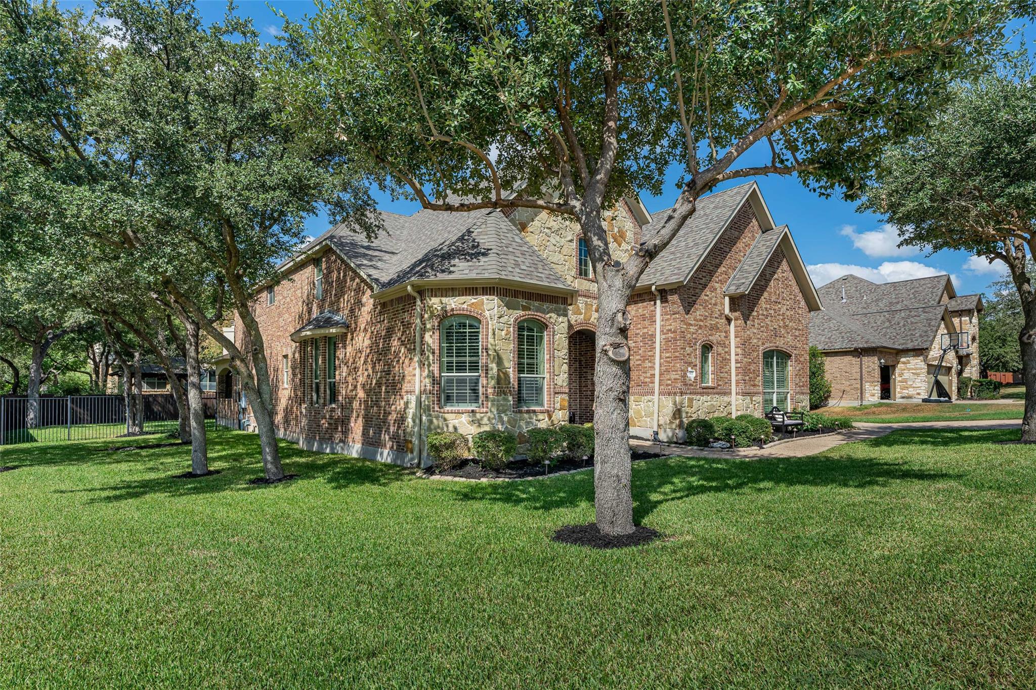 401 Bluff Point Bnd