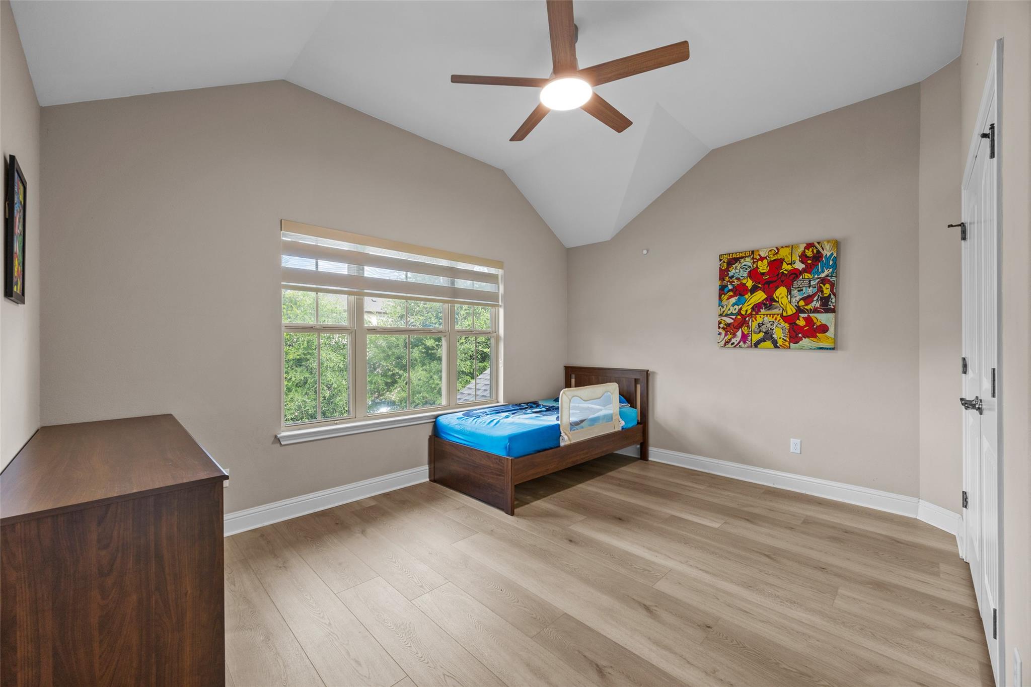 402 Raging River Rd: primary bedroom