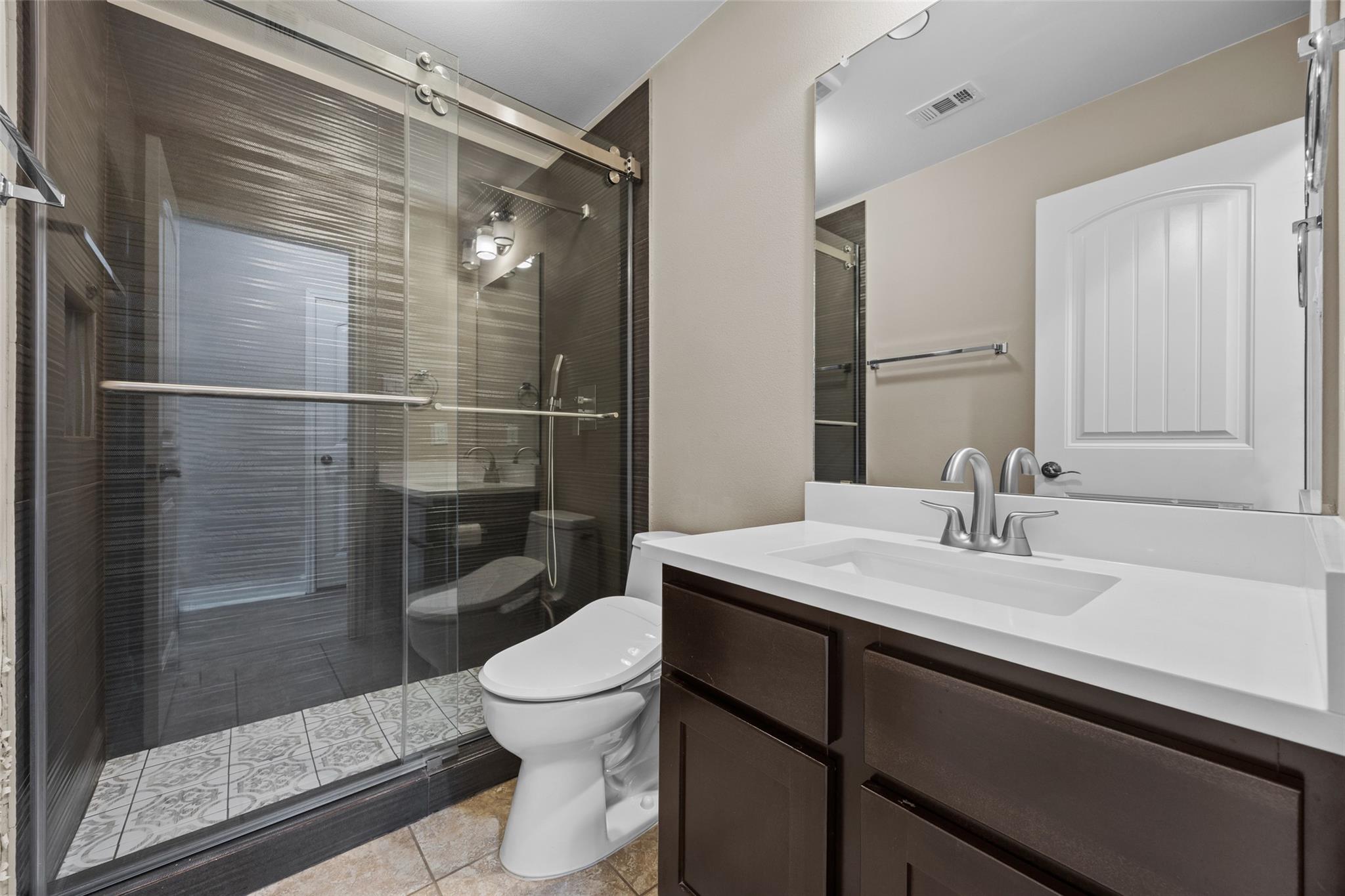 402 Raging River Rd: bathroom