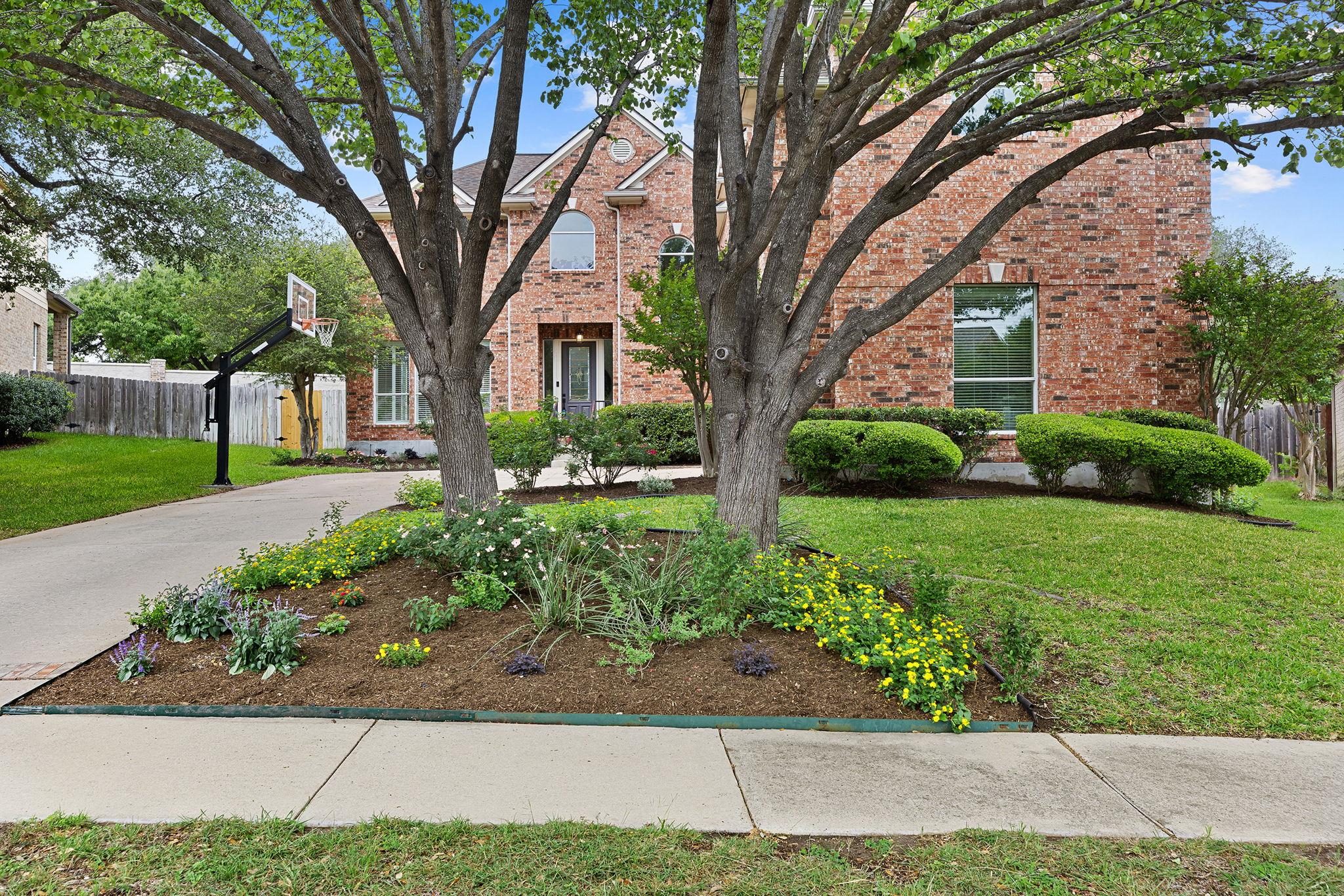 Front of 1914 Mulligan Dr