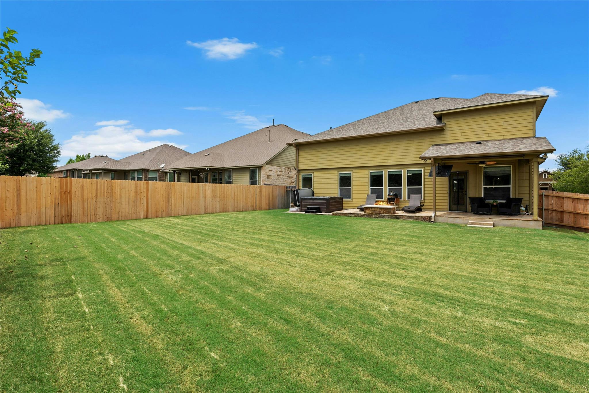 206 Paul Azinger Ct: back yard