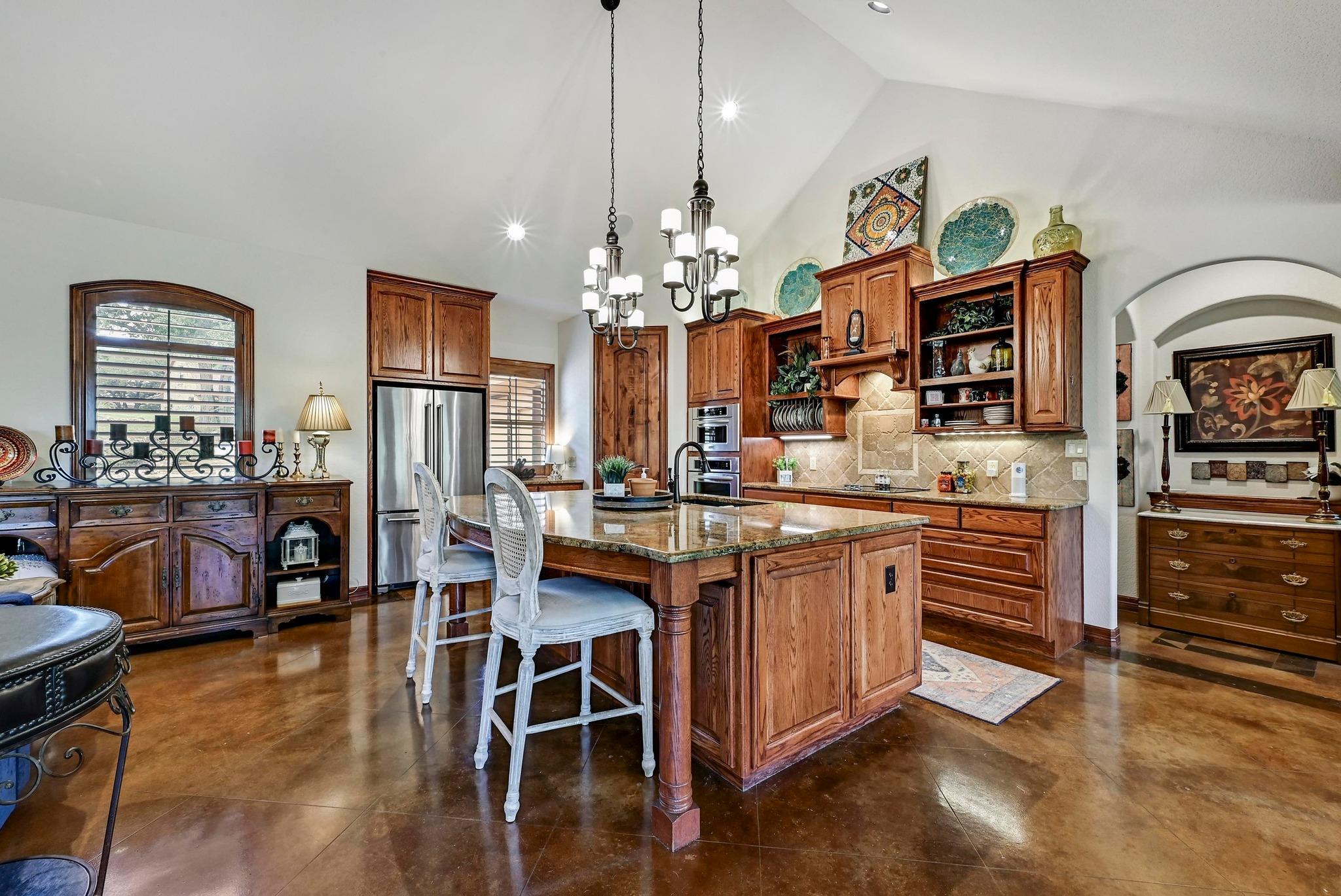 2600 Grapevine Springs Cv: kitchen