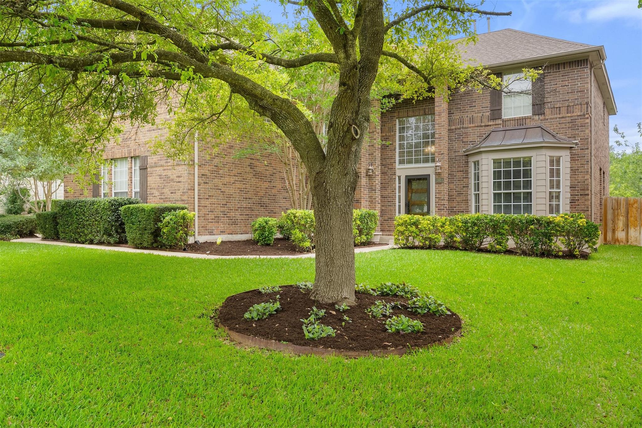 Front of 3814 Forest Creek Dr